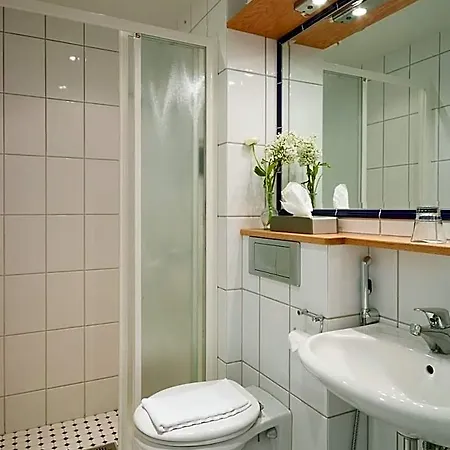 Pariisin Hotel 4*