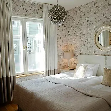 Hotel Pariisin 4*